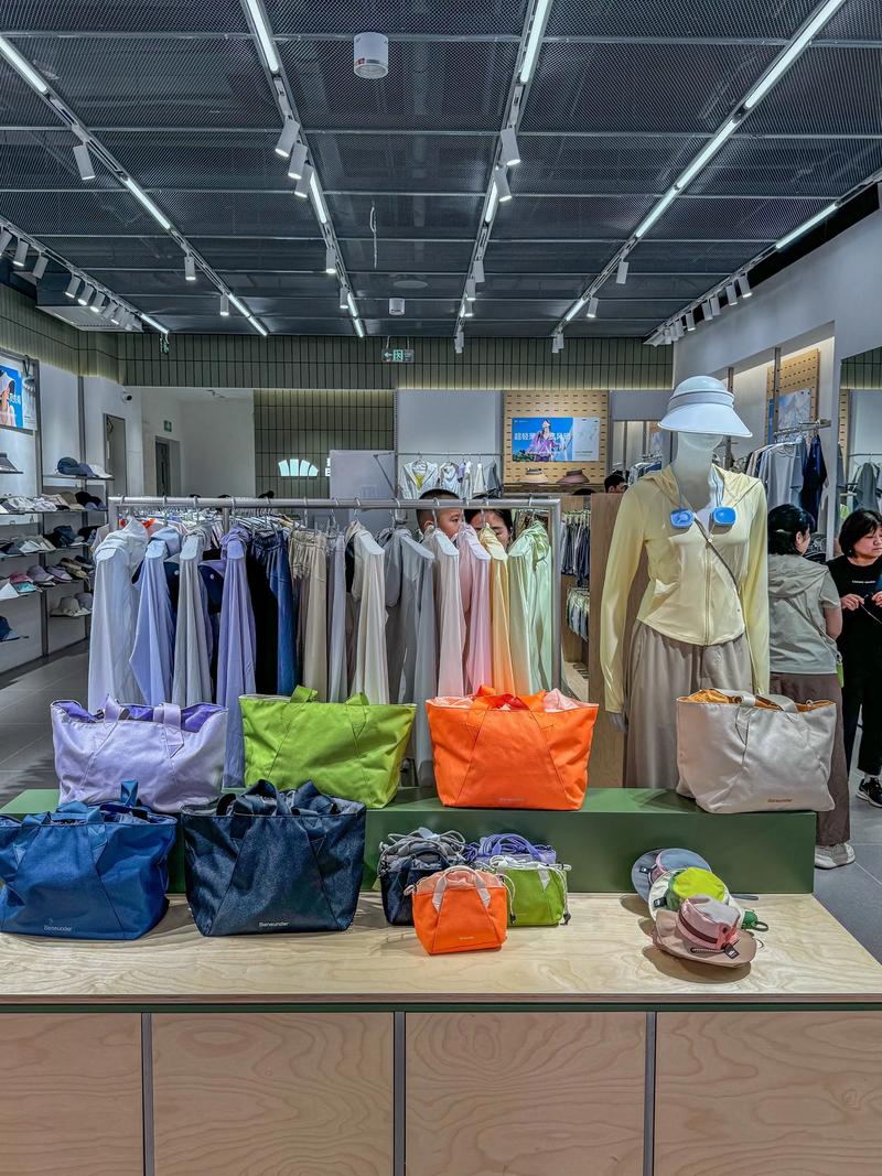 长丰县服装店:行业前沿动态与创新启示